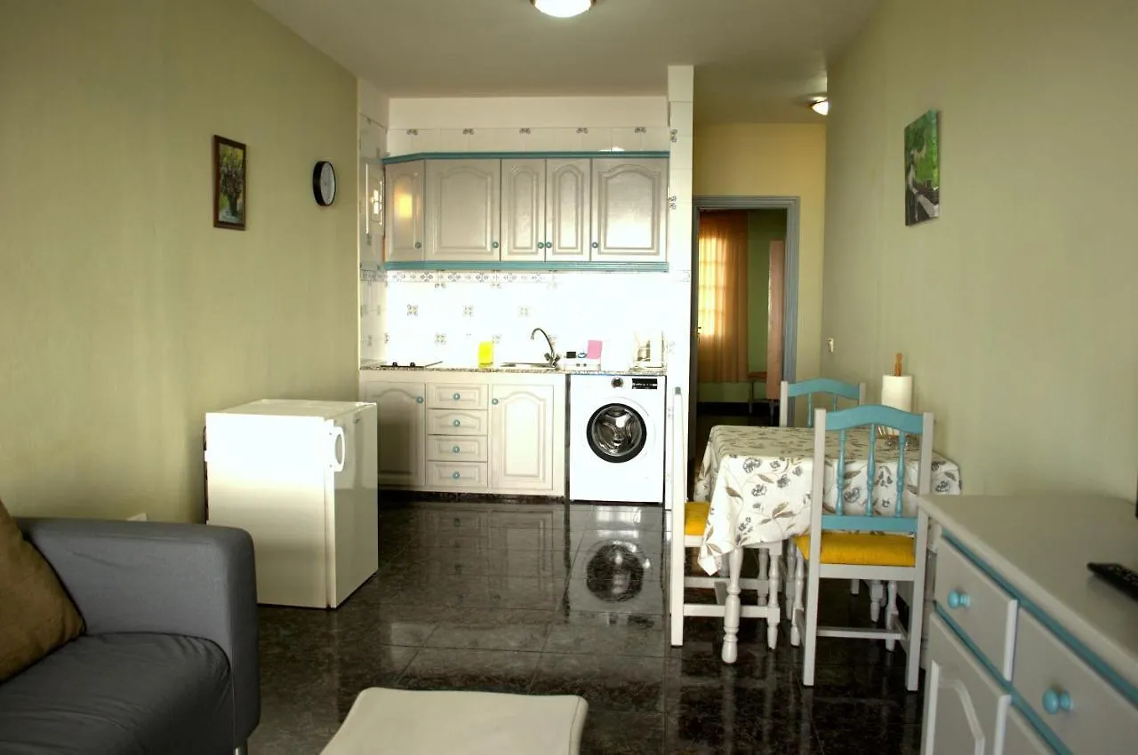 Apartamentos Casa Junonia Alajero Aparthotel
