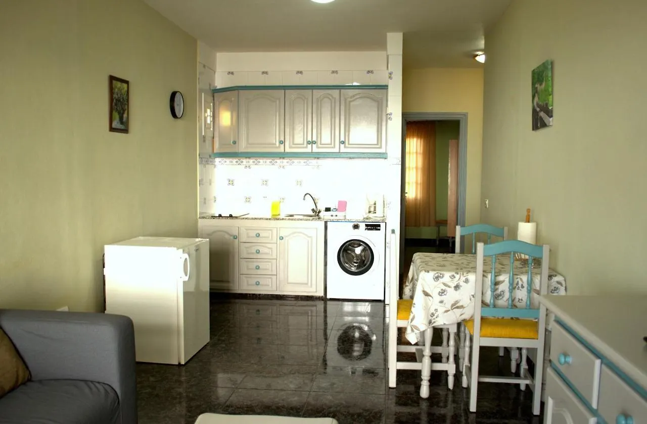 Aparthotel Apartamentos Casa Junonia Alajero