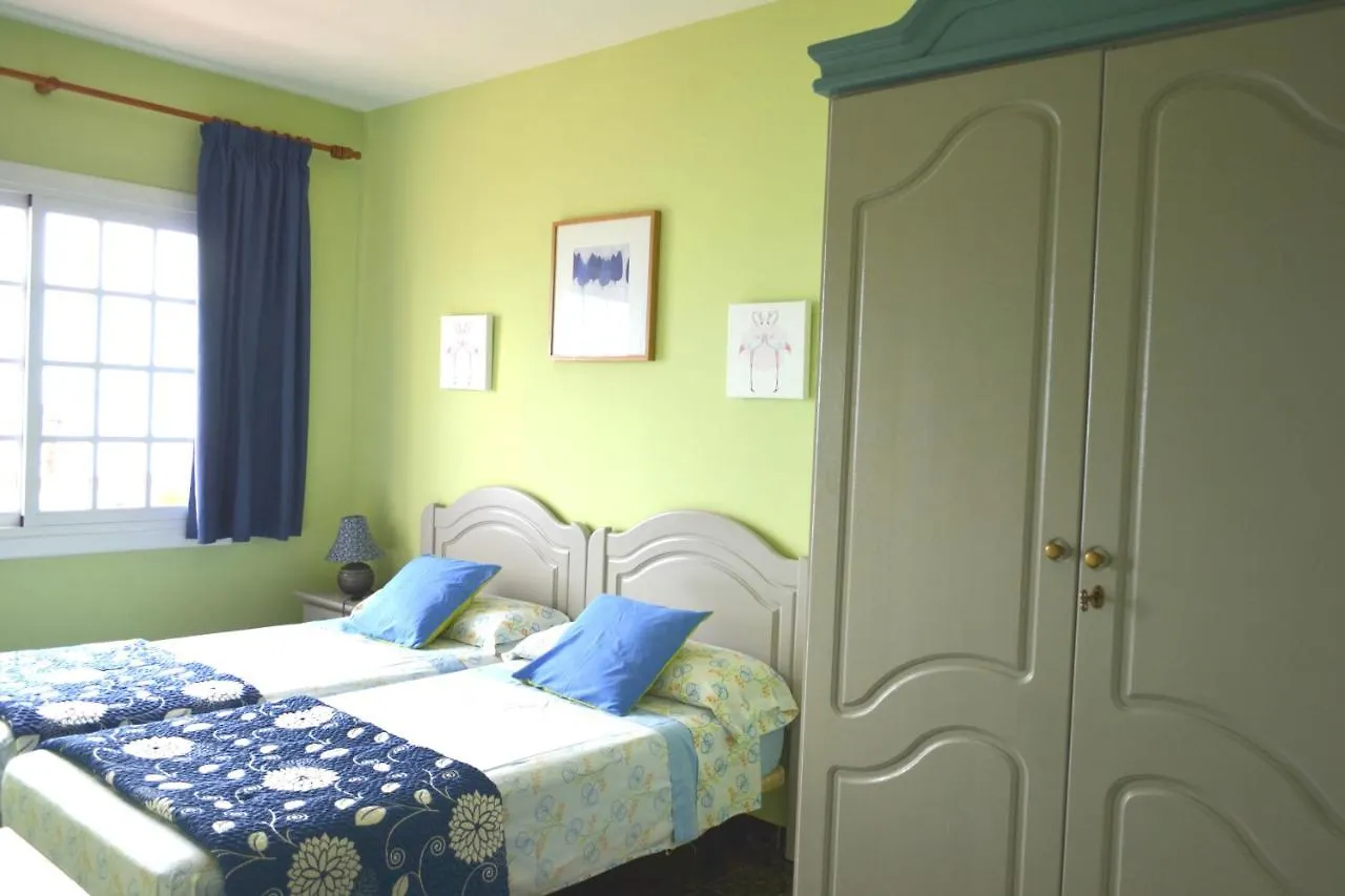 Apartamentos Casa Junonia Alajero Aparthotel