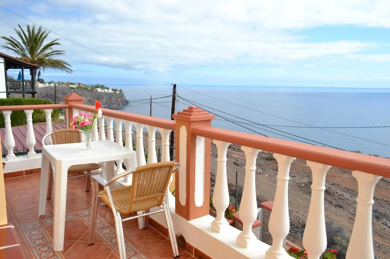 Apartamentos Casa Junonia Alajero Aparthotel
