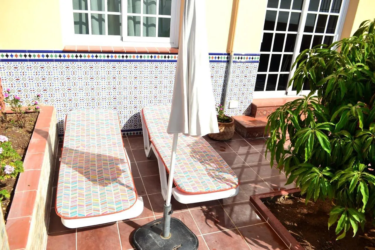 Apartamentos Casa Junonia Alajero